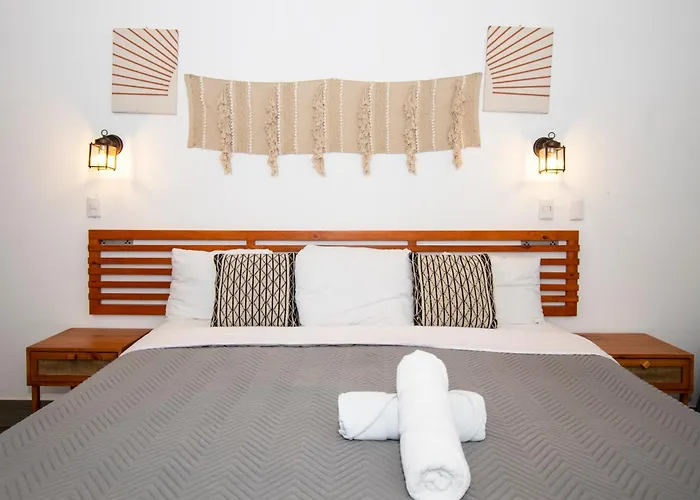 Yuli Hotel