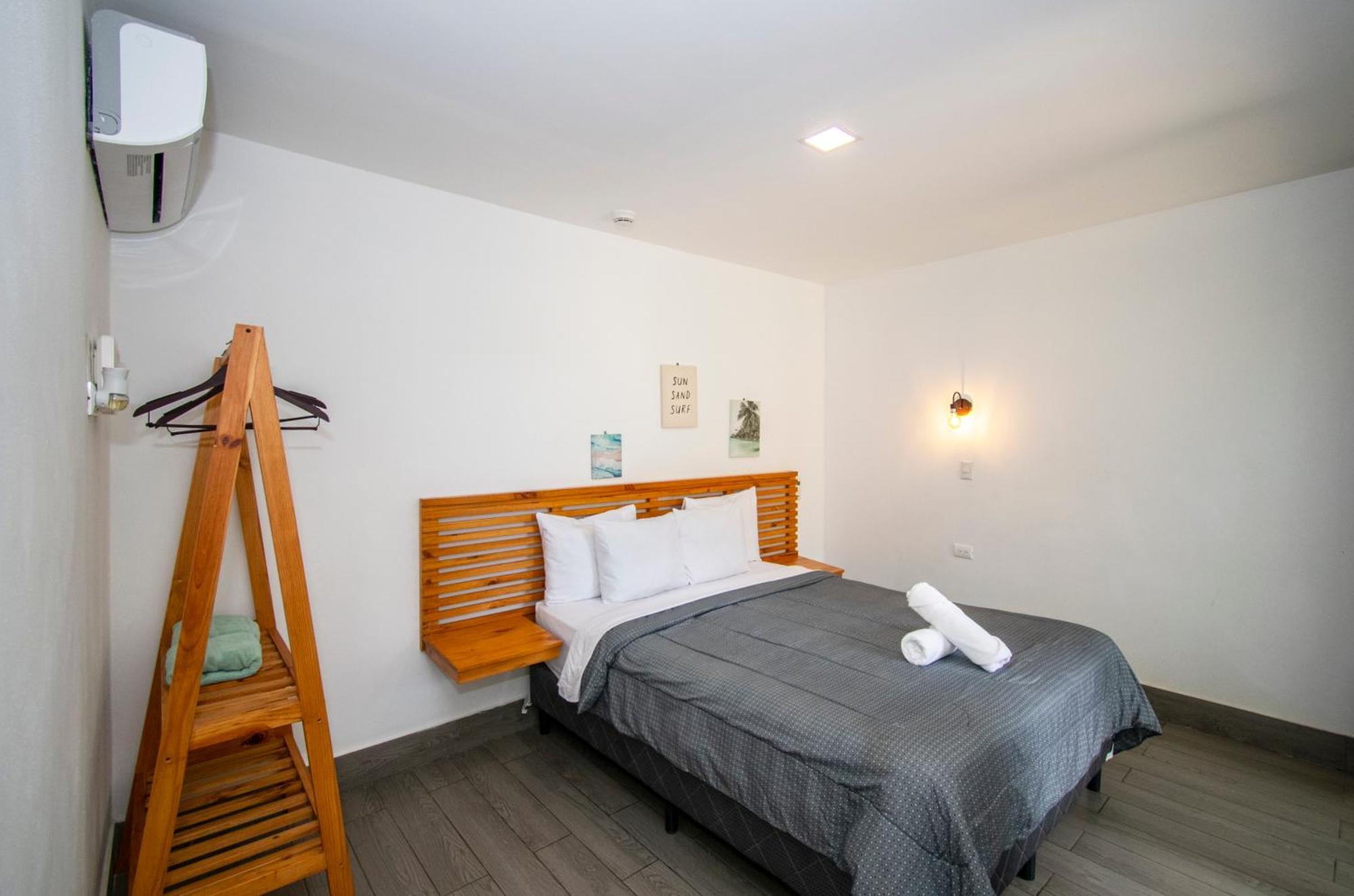 Yuli Hotel