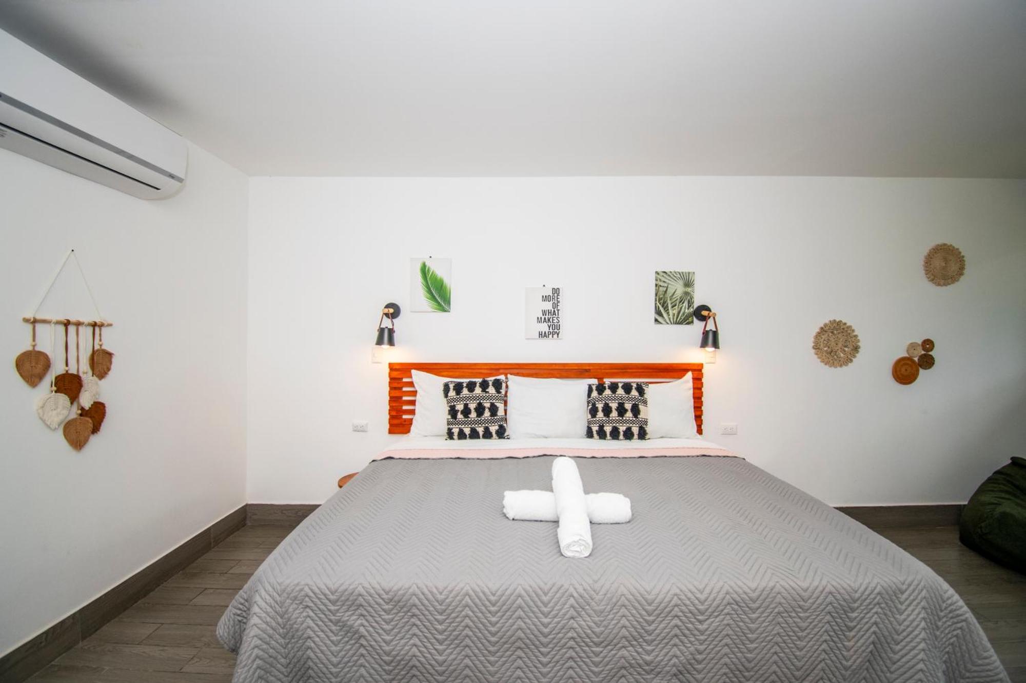 Yuli Hotel