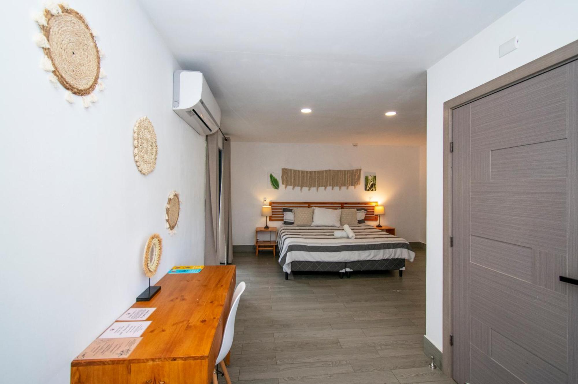 Yuli Hotel